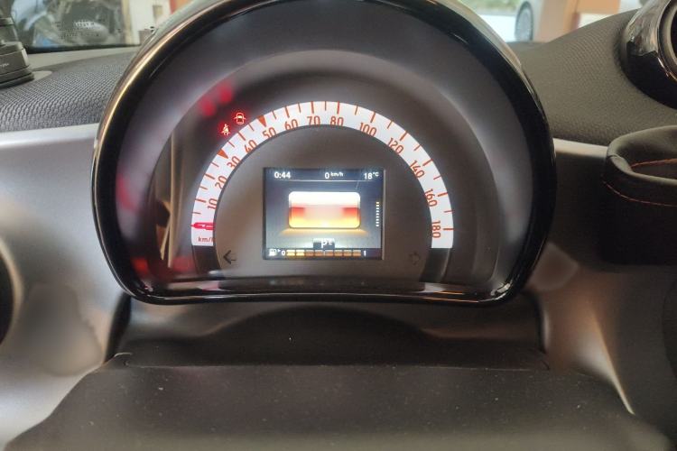 Used smart forfour 2016 1.0L 52 kW Passion Edition Instrument Cluster