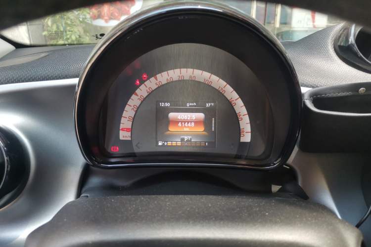 Used smart forfour 2016 1.0L 52 kW Passion Edition Instrument Cluster