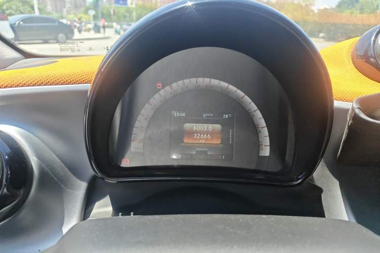 Used smart forfour 2016 1.0L 52 kW Passion Edition Instrument Cluster