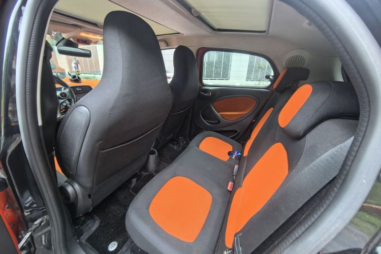 Used smart forfour 2016 1.0L 52 kW Passion Edition Interior 3