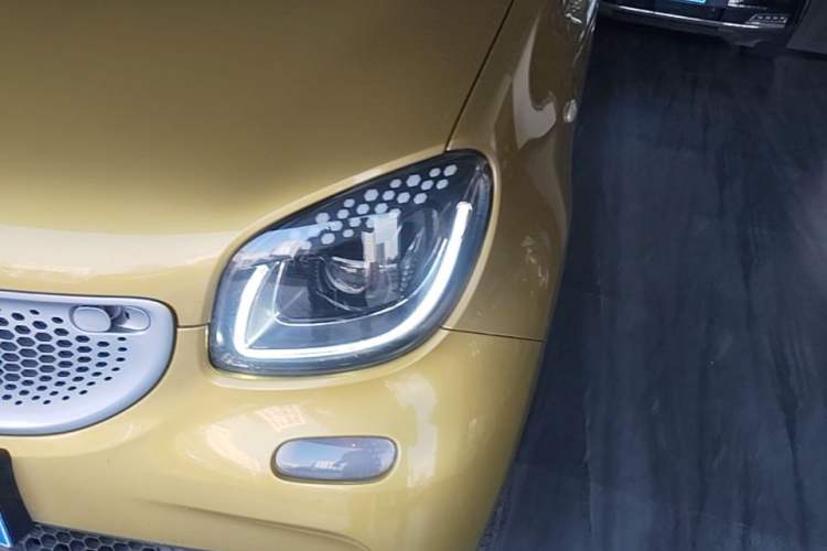 Used smart forfour 2016 0.9T 66 kW Pioneer Edition Left Front Headlight