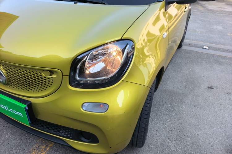Used smart forfour 2016 1.0L 52 kW Passion Edition Left Front Headlight