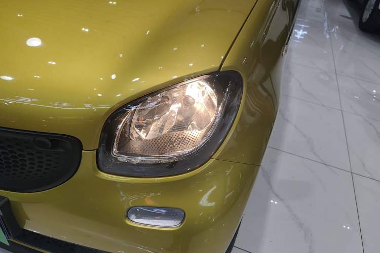 Used smart forfour 2016 1.0L 52 kW Dynamic Edition Left Front Headlight