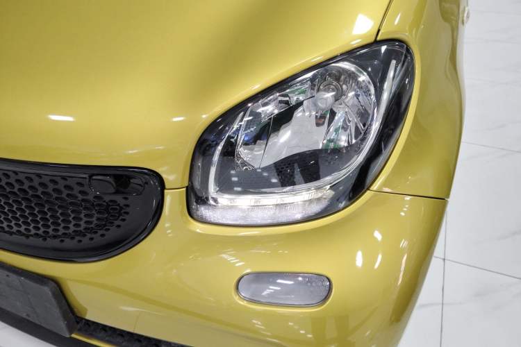 Used smart forfour 2016 0.9T 66 kW Pioneer Edition Left Front Headlight