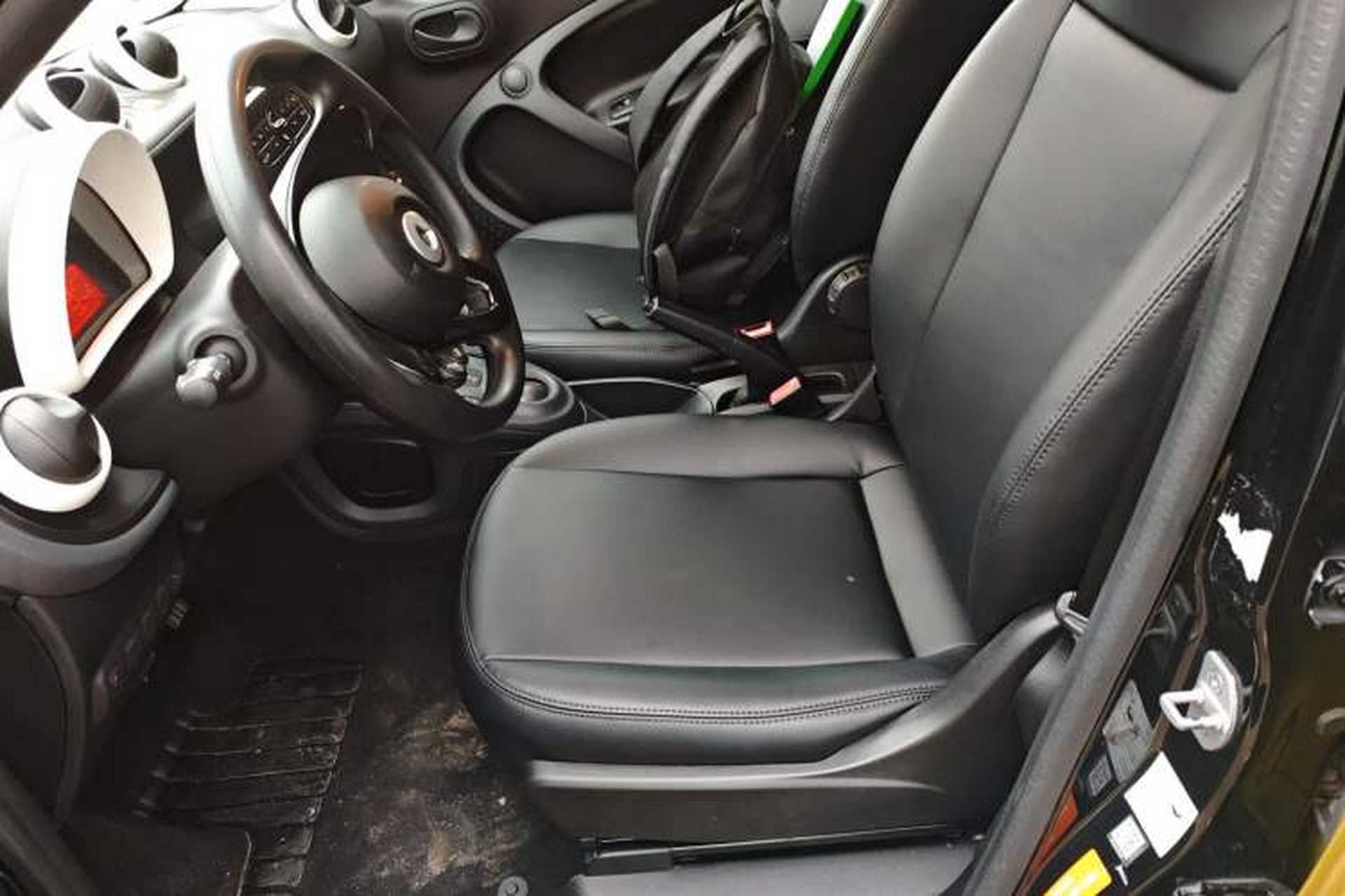 Used smart forfour 2016 1.0L 52 kW Dynamic Edition Left Front Seat