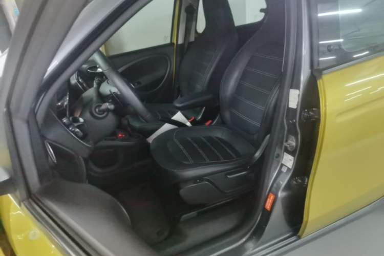 Used smart forfour 2016 0.9T 66 kW Special Edition Left Front Seat
