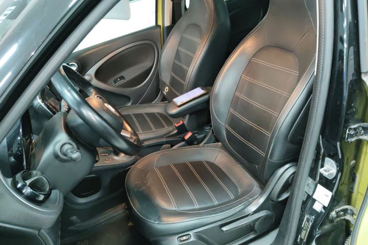 Used smart forfour 2016 0.9T 66 kW Pioneer Edition Left Front Seat