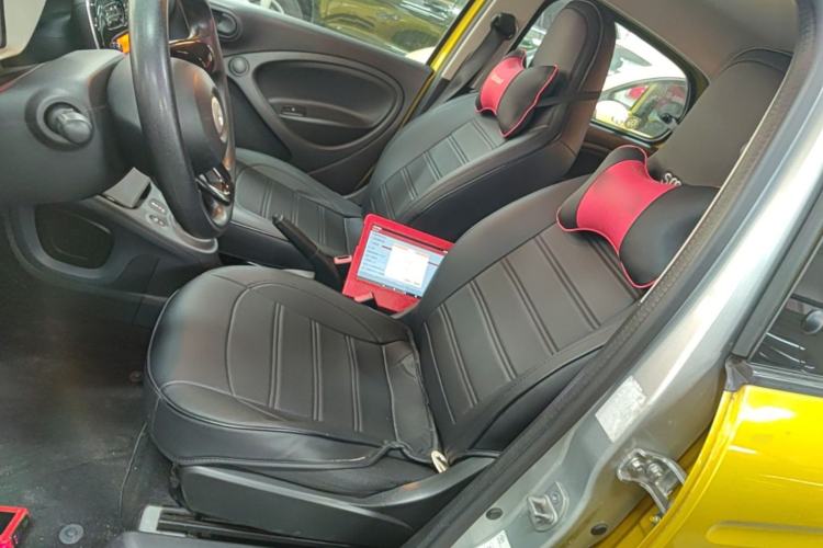 Used smart forfour 2016 1.0L 52 kW Dynamic Edition Left Front Seat