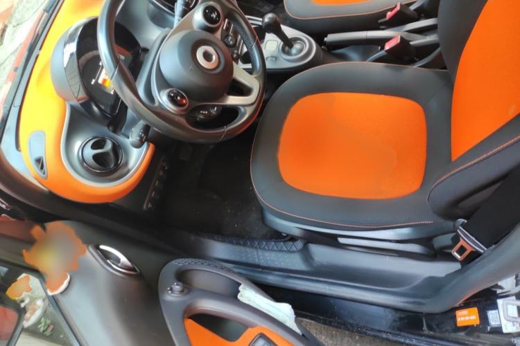 Used smart forfour 2016 1.0L 52 kW Passion Edition Left Front Seat