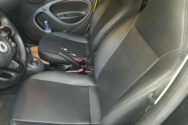 Used smart forfour 2016 1.0L 52 kW Dynamic Edition Left Front Seat