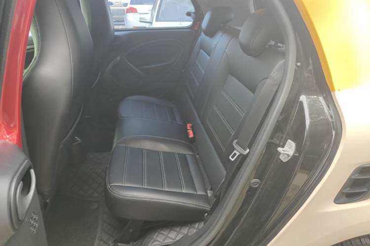 Used smart forfour 2016 1.0L 52 kW Dynamic Edition Left Rear Seat