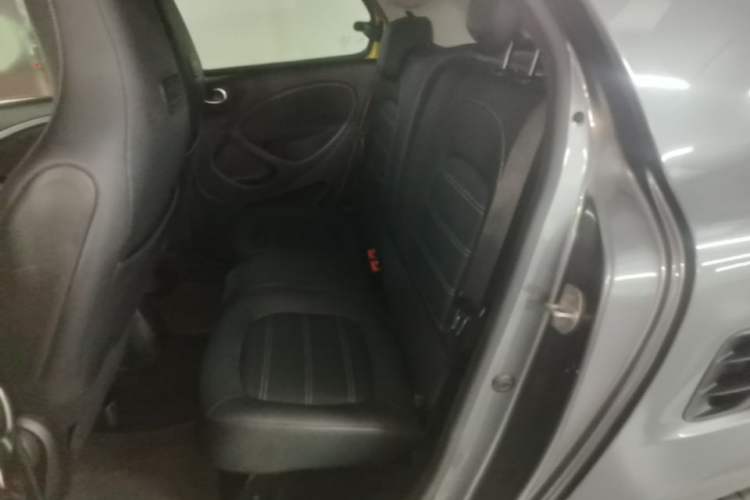 Used smart forfour 2016 0.9T 66 kW Special Edition Left Rear Seat