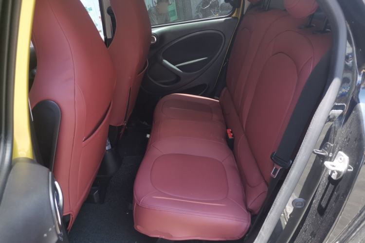 Used smart forfour 2016 1.0L 52 kW Passion Edition Left Rear Seat