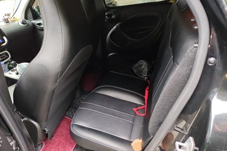 Used smart forfour 2016 1.0L 52 kW Dynamic Edition Left Rear Seat