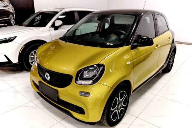 Used smart forfour 2016 0.9T 66 kW Pioneer Edition