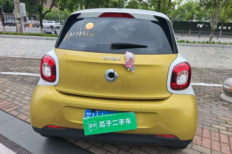 Used smart forfour 2016 1.0L 52 kW Dynamic Edition Rear