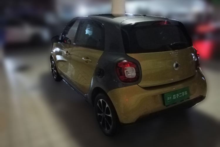Used smart forfour 2016 1.0L 52 kW Dynamic Edition Rear Left 45 Deg