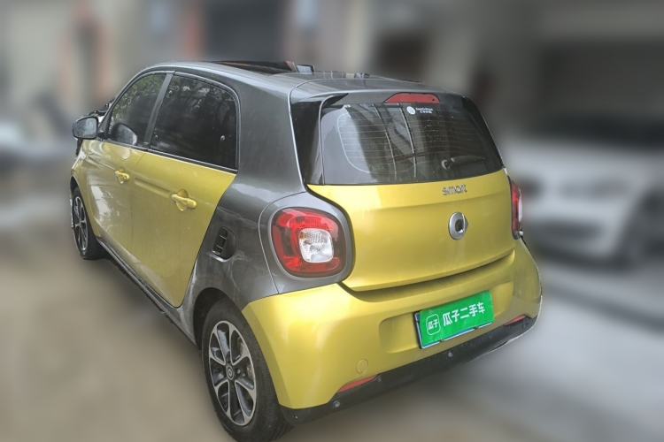Used smart forfour 2016 1.0L 52 kW Passion Edition Rear Left 45 Deg