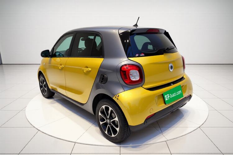 Used smart forfour 2016 1.0L 52 kW Passion Edition Rear Left 45 Deg