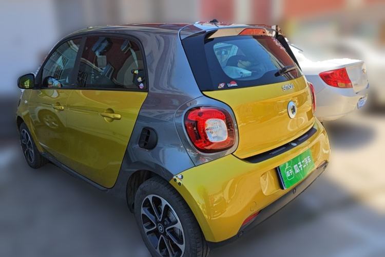 Used smart forfour 2016 1.0L 52 kW Passion Edition Rear Left 45 Deg