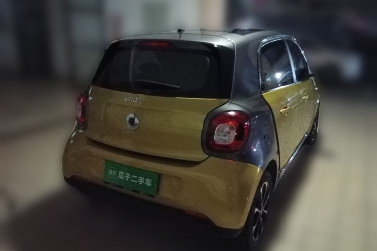 Used smart forfour 2016 1.0L 52 kW Dynamic Edition Rear Right 45 Deg