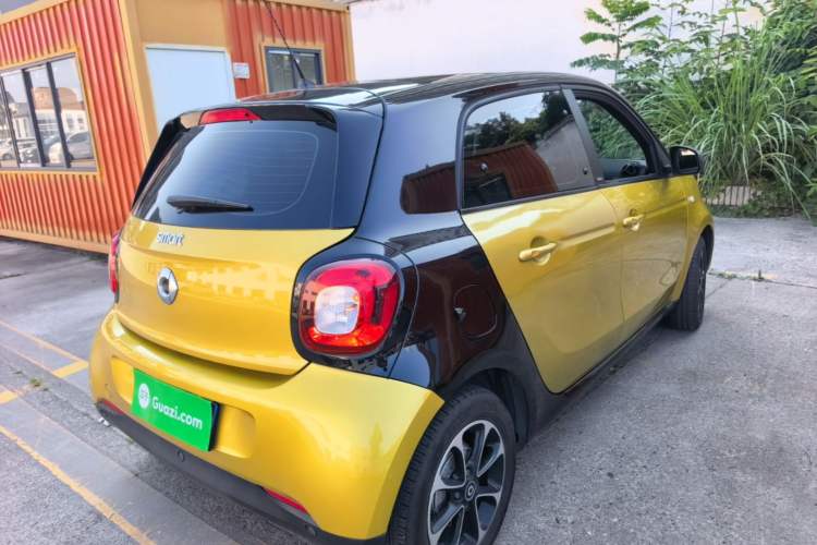 Used smart forfour 2016 1.0L 52 kW Passion Edition Rear Right 45 Deg