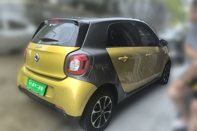 Used smart forfour 2016 1.0L 52 kW Passion Edition Rear Right 45 Deg