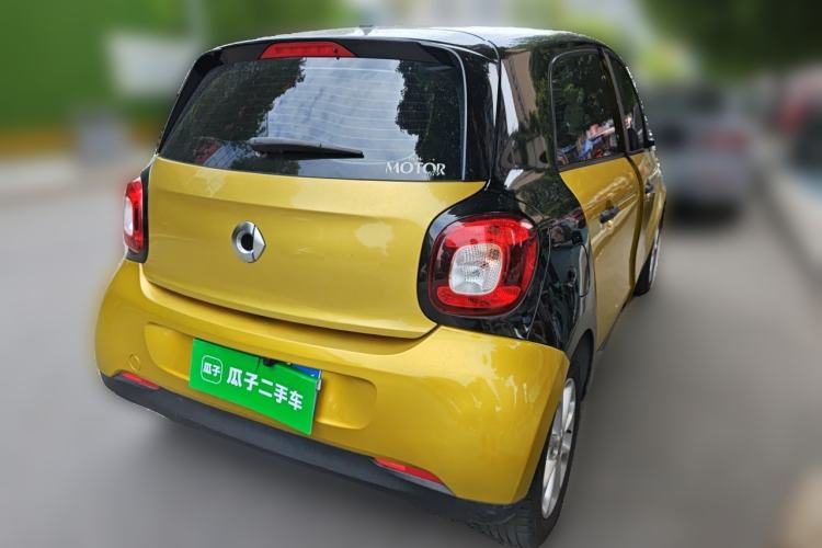 Used smart forfour 2016 1.0L 52 kW Dynamic Edition Rear Right 45 Deg