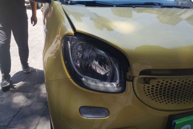 Used smart forfour 2016 1.0L 52 kW Passion Edition Right Front Headlight