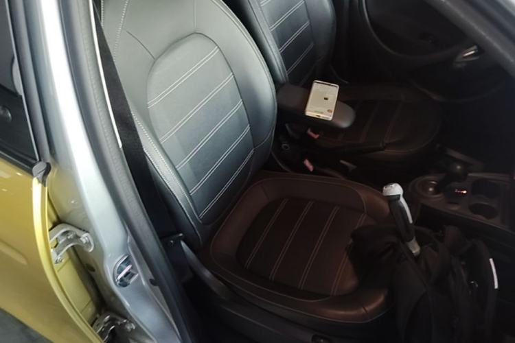 Used smart forfour 2016 0.9T 66 kW Pioneer Edition Right Front Seat