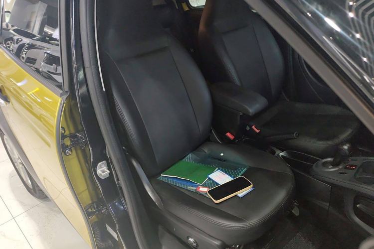 Used smart forfour 2016 1.0L 52 kW Dynamic Edition Right Front Seat