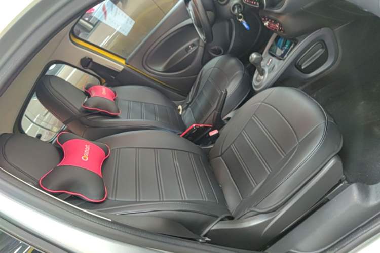 Used smart forfour 2016 1.0L 52 kW Dynamic Edition Right Front Seat