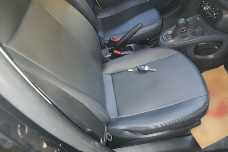 Used smart forfour 2016 1.0L 52 kW Dynamic Edition Right Front Seat