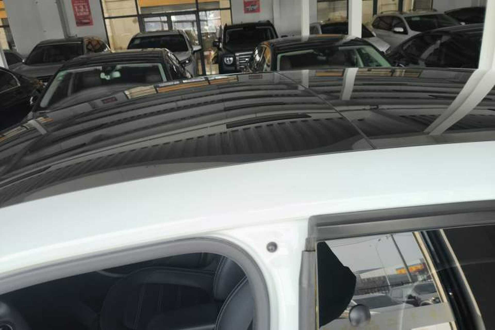 Used smart forfour 2016 0.9T 66 kW Pioneer Edition Roof