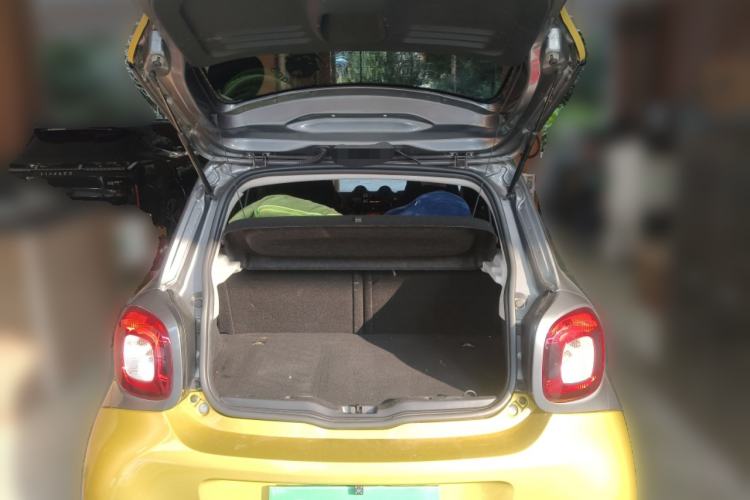 Used smart forfour 2016 1.0L 52 kW Passion Edition Trunk