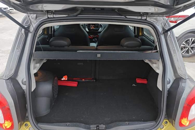 Used smart forfour 2016 0.9T 66 kW Pioneer Edition Trunk
