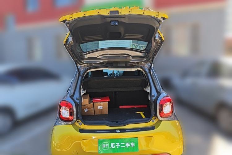Used smart forfour 2016 1.0L 52 kW Passion Edition Trunk