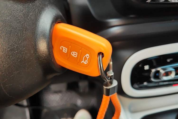 Used smart forfour 2016 1.0L 52 kW Dynamic Edition Vehicle Key