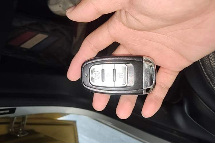 Used smart forfour 2016 0.9T 66 kW Pioneer Edition Vehicle Key