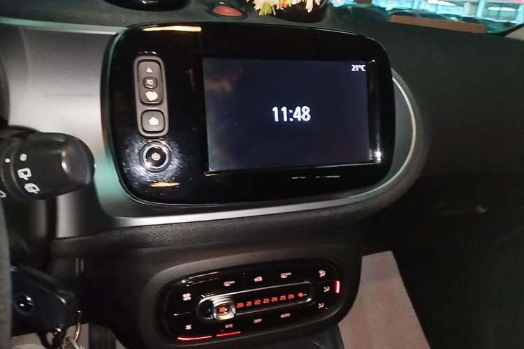 Used smart forfour 2017 0.9T 66kW Beloved Special Edition Audio And AC Panel