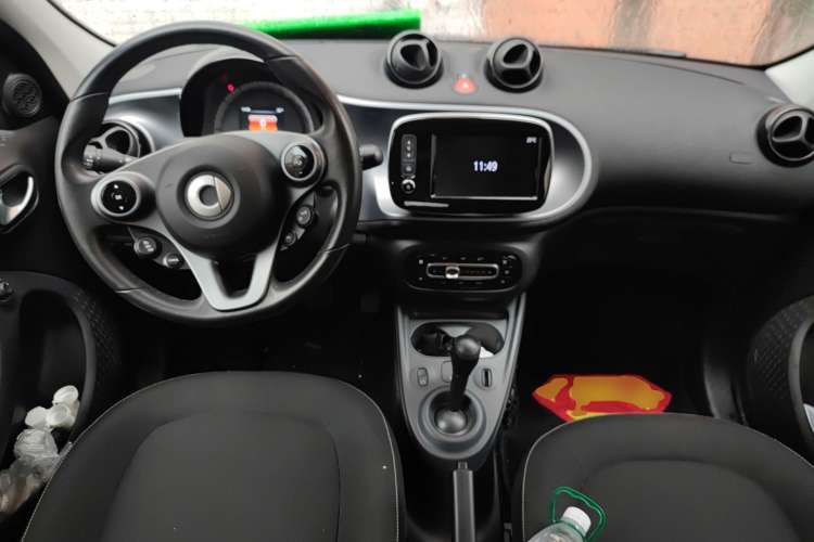 Used smart forfour 2017 0.9T 66kW Beloved Special Edition Center Console