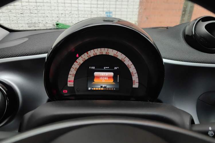 Used smart forfour 2017 0.9T 66kW Beloved Special Edition Instrument Cluster