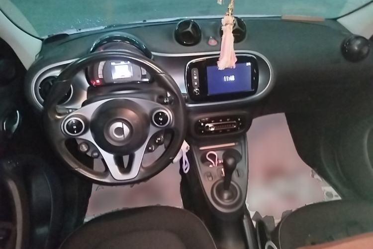 Used smart forfour 2017 0.9T 66kW Beloved Special Edition Center Console