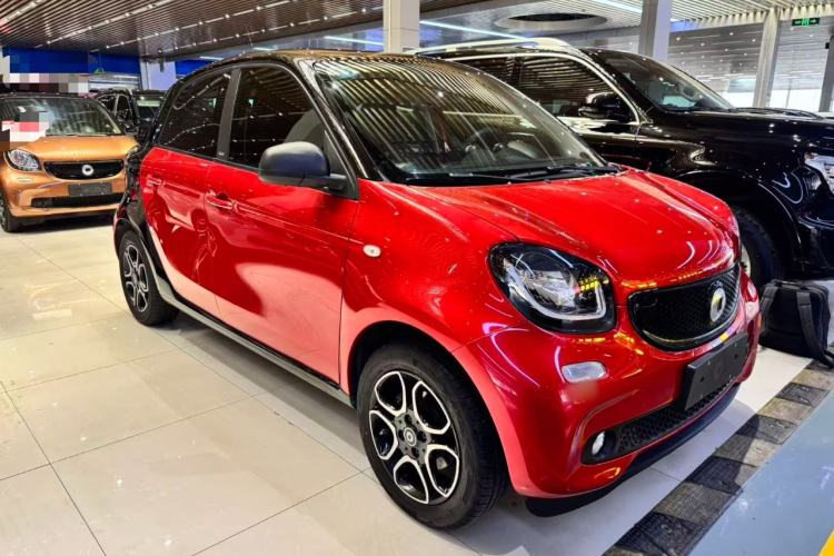 Used smart forfour 2017 0.9T 66kW Beloved Special Edition Front Right 45 Deg