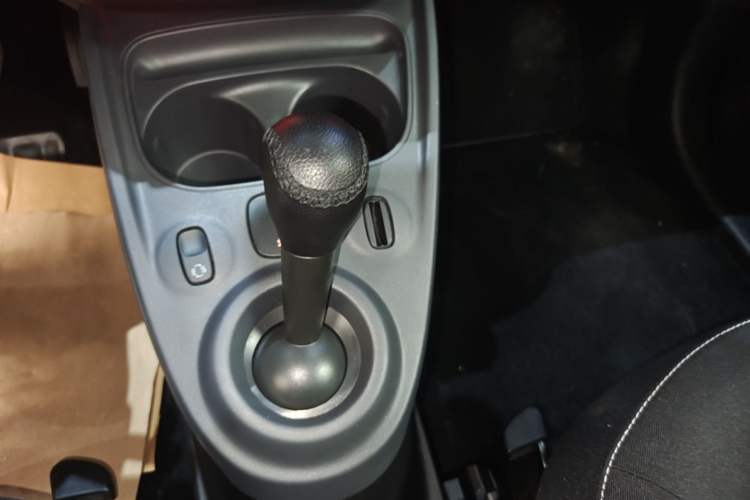 Used smart forfour 2017 0.9T 66kW Beloved Special Edition Gear Lever