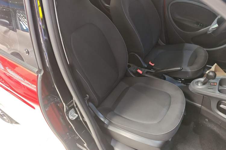 Used smart forfour 2017 0.9T 66kW Beloved Special Edition Right Front Seat