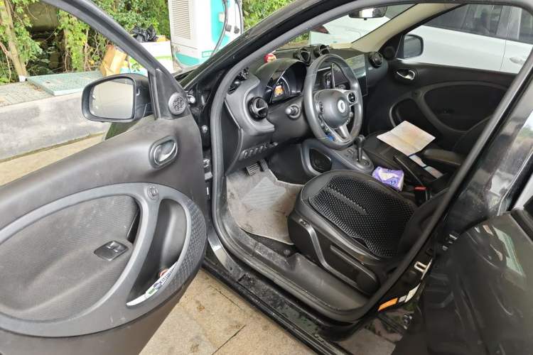 Used smart forfour 2017 0.9T 66kW Beloved Special Edition Driver Seat