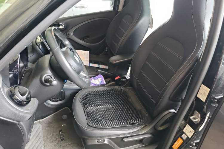 Used smart forfour 2017 0.9T 66kW Beloved Special Edition Left Front Seat