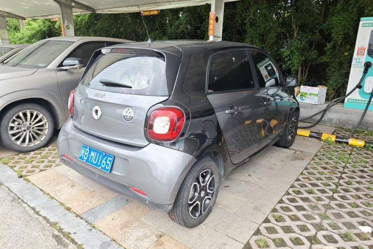 Used smart forfour 2017 0.9T 66kW Beloved Special Edition Rear Right 45 Deg