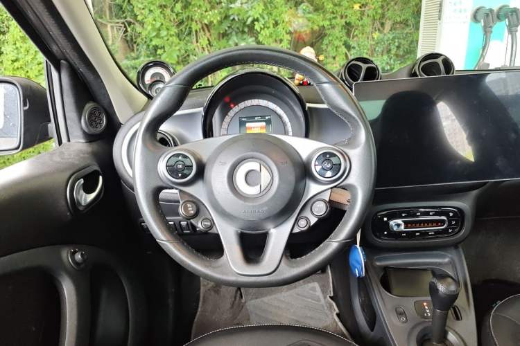 Used smart forfour 2017 0.9T 66kW Beloved Special Edition Steering Wheel